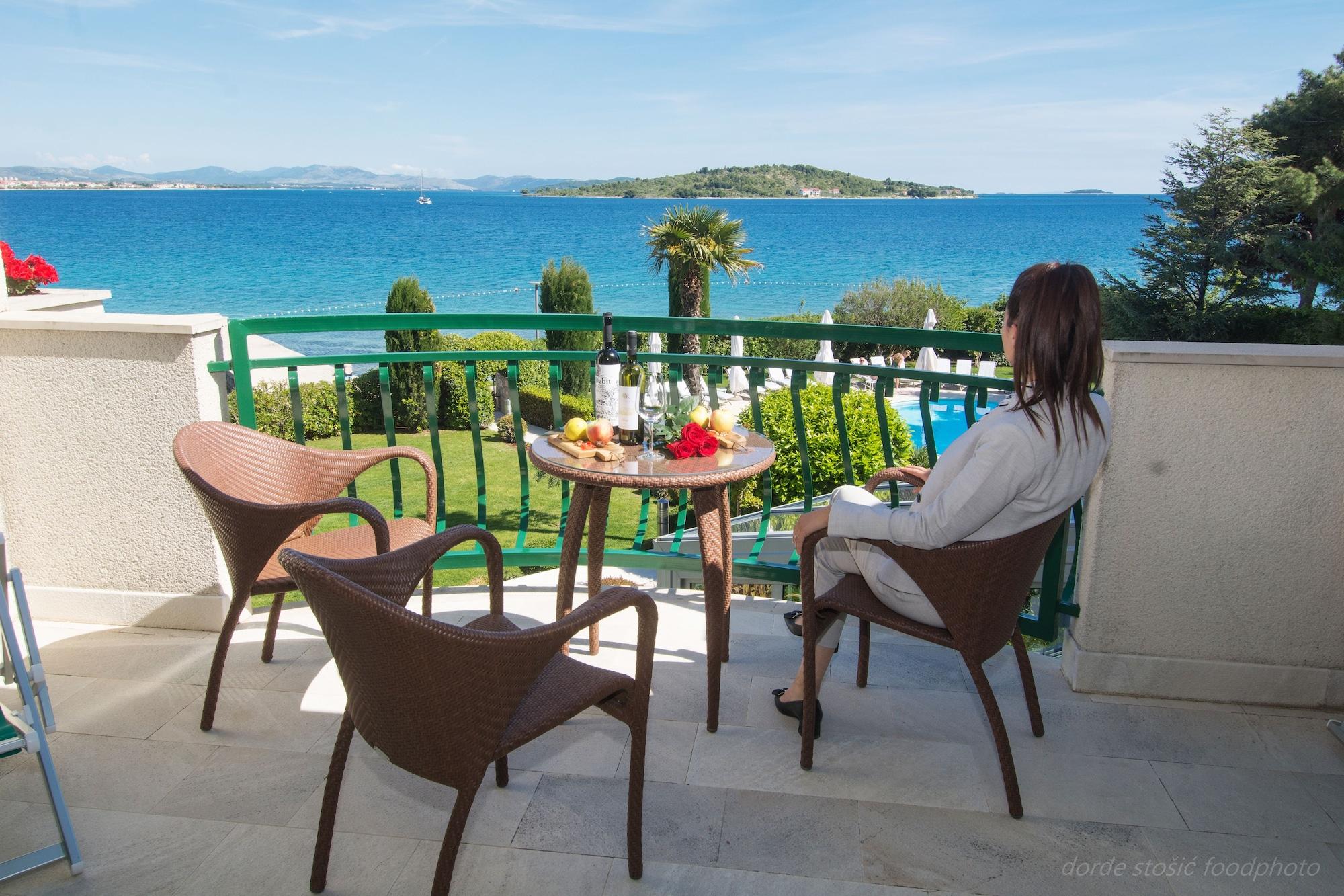 Hotel Villa Radin โวดีเซ ภายนอก รูปภาพ