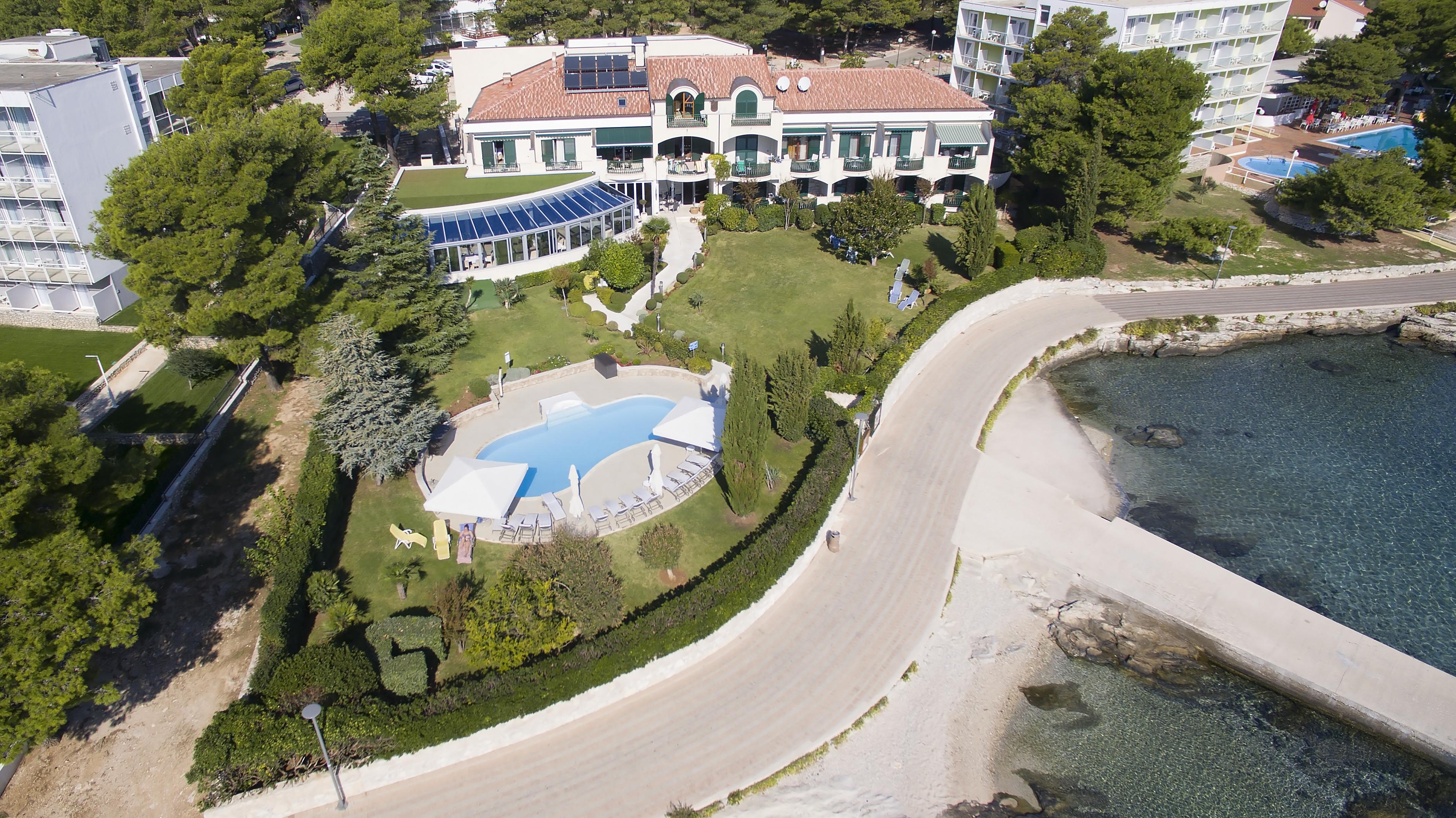 Hotel Villa Radin โวดีเซ ภายนอก รูปภาพ